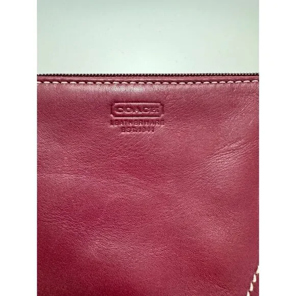 Gorgeous vintage leather Coach wristlet wine colored leather - Picture 5 of 5